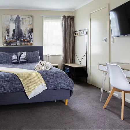 Chic Private Studio 5 Mins From Airport And Shops